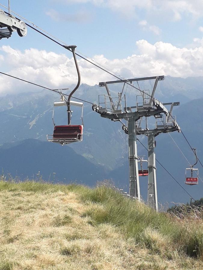 Casa Vacanza Da Ghislin Teglio Exteriör bild