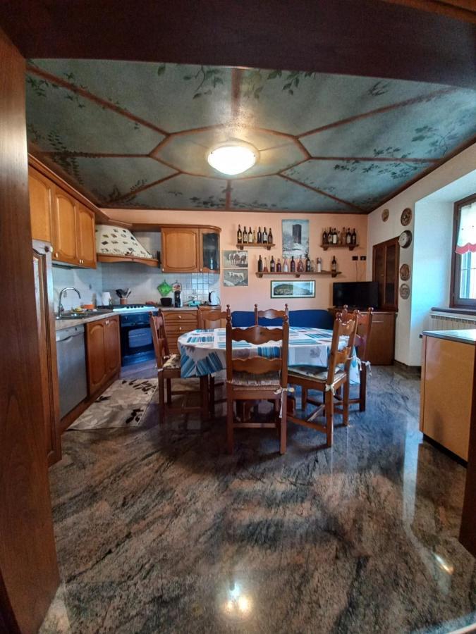 Casa Vacanza Da Ghislin Teglio Exteriör bild